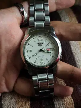 SEIKO 5 SNKE57K1| WHITE DIAL