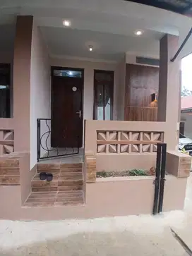 DIKONTRAKAN 2 BUAH RUMAH / BAYAR PERBULAN