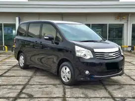 Toyota NAV1 G 2013