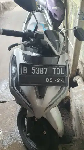 Jual Honda Vario 150cc th 2019 Silver