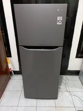 Kulkas 2 pintu LG inverter