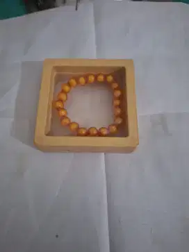 Gelang branded 
Citrine warna orange 
Limited edition 
Barang terawat