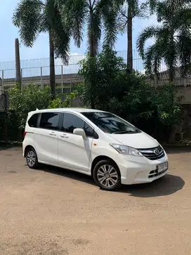 Honda Freed SD 2012