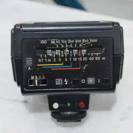 Lampu flash mecablits
