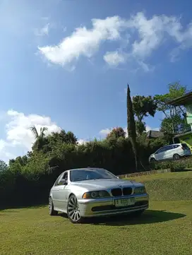 BMW 525i 2001 Bensin