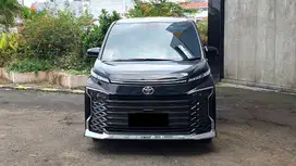Toyota All New Voxy TSS Camera360 Black on Black 2023 Like New Low KM