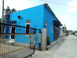 Disewakan gedung unt usaha serta rumah disampingnya