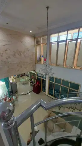 BIL DIJUAL RUMAH MEWAH DI DARMO BARU DEKAT DARMO PERMAI,KUPANG JAYA
