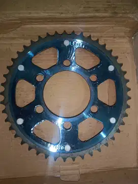 Gear/gir belakang CB150R Ukuran 428-45t