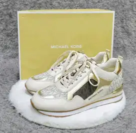 (100% ORI) MK WILMA TRAINER SIGNATURE