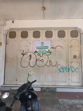 Kios strategis di pusat bisnis di kota Cirebon