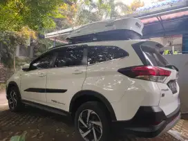 Roof Box Whale Pasola Putih + Crossbar