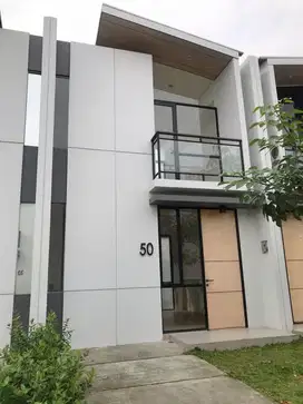 Disewakan Rumah Cluster Cendana Essence Karawaci