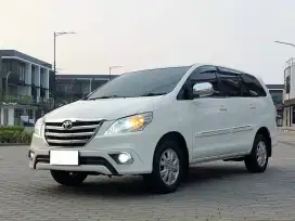 Toyota INNOVA G AT Bensin th 2012