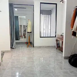 RUMAH DUA LANTAI SIAP HUNI SAYAP BUAH BATU