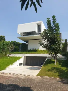 Dijual Rumah Mewah Luxury Home Full Furnished Tingkat 3,5 Lantai