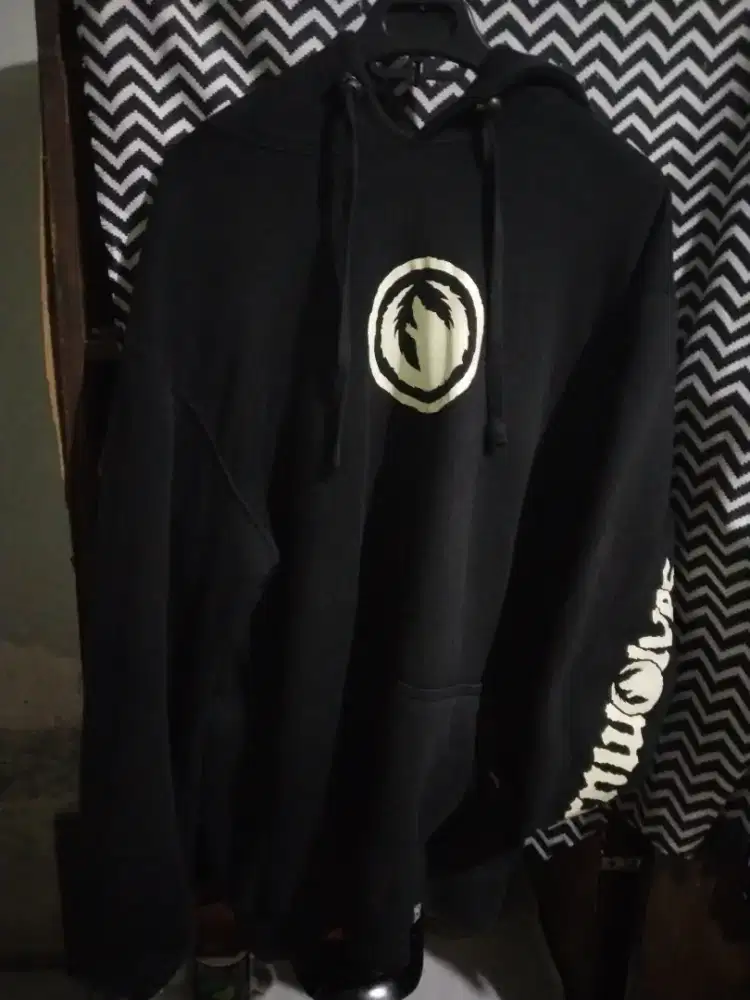 Sweater Hoddie hitam eastern wolves XxL