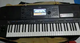 KEYBOARD YAMAHA PSR SX 700