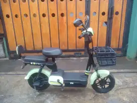 Sepeda Listrik Genio Orby 1.0