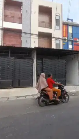 Langsung Cuan Ful Penghuni Rumah Kost Raya Karah Dijual Beserta Isinya