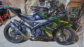 DIJUAL MOTOR YAMAHA R15v2 TAHUN 2016