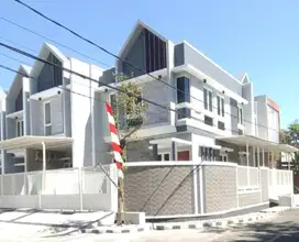 RUMAH TENGGILIS HOOK GRESS