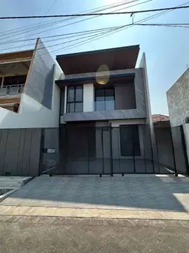 Rumah Baru Manyar Kertoarjo