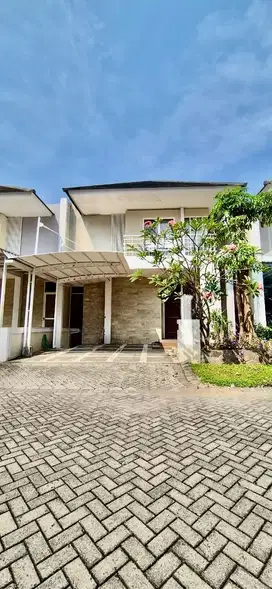 DIJUAL RUMAH ADDINGTON ROYAL RESIDENCE WIYUNG FURNISH 2 LANTAI
