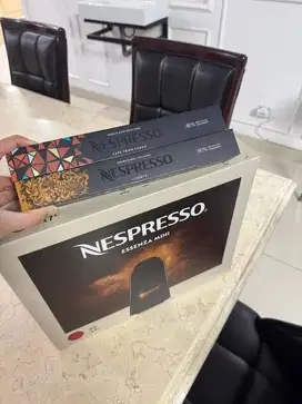 Mesin kopi Nespresso Essenza Mini D30