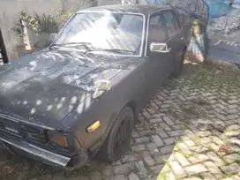 Di jual mobil toyota corona 2000 tahun 1979 manual