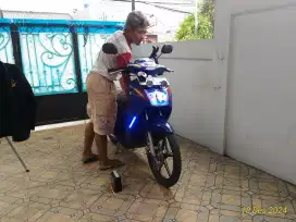 Dijual motor Yamaha Nouvo Sporty Edition 2004
