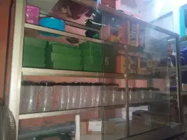 Di jual dua etalase