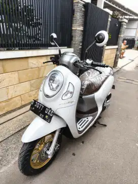 Bissmillah dijual motor Honda Scoopy prestige 2021 istimewa