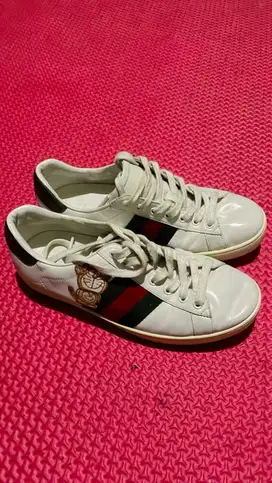 Sepatu gucci italy