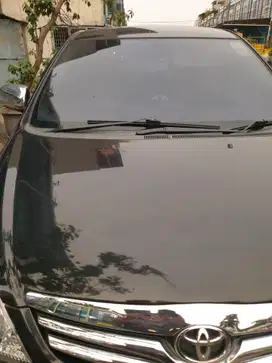 Toyota Kijang Innova 2011 Bensin