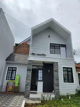 Rumah ala Villa di Padaasih, Permana Utara