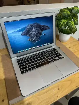 Macbook Air 2014 core i5 ssd 128Gb ram 4gb