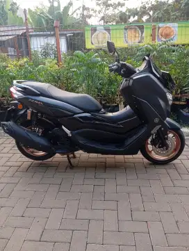 Yamaha nmax 2022 like new