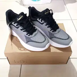 Sepatu Running Diadora NAKAMA uk. 43 (NEW)