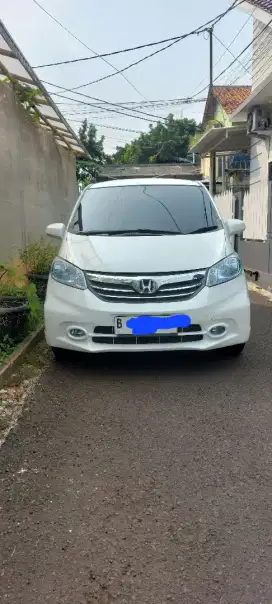 Honda Freed 2012 Bensin