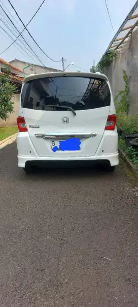 Honda Freed 2012 Bensin
