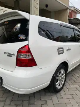Grand Livina 2011 Ultimate Original istimewa jarang adq
