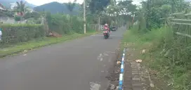 Tanah Belakang Jatim Park Akses Mobil Simpangan