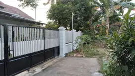 Dijual Rumah dengan luas bangunan 216 Meter dan luas tanah 423 Meter.