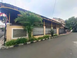 Dijual rumah 2 lantai di taman buaran indah klender jakarta timur