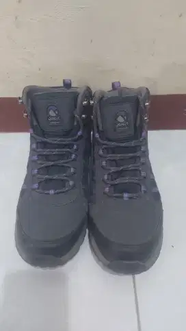 Jual cepat sepatu gunung/hiking