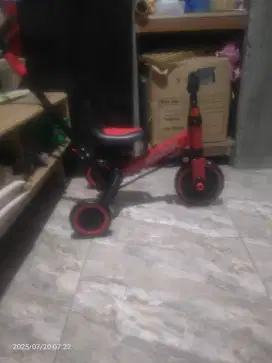 Sepeda roda tiga