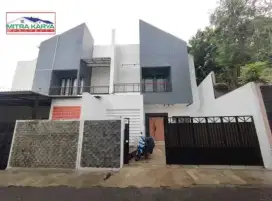 1 UNIT LAGI !! RUMAH KEREN + KOLAM RENANG DI SLIPI PAMERAH