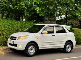 Daihatsu Terios TS Automatic 2014 Putih