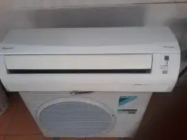 Di jual AC Daikin Thailand inverter 1 PK dingin nyes menggigil